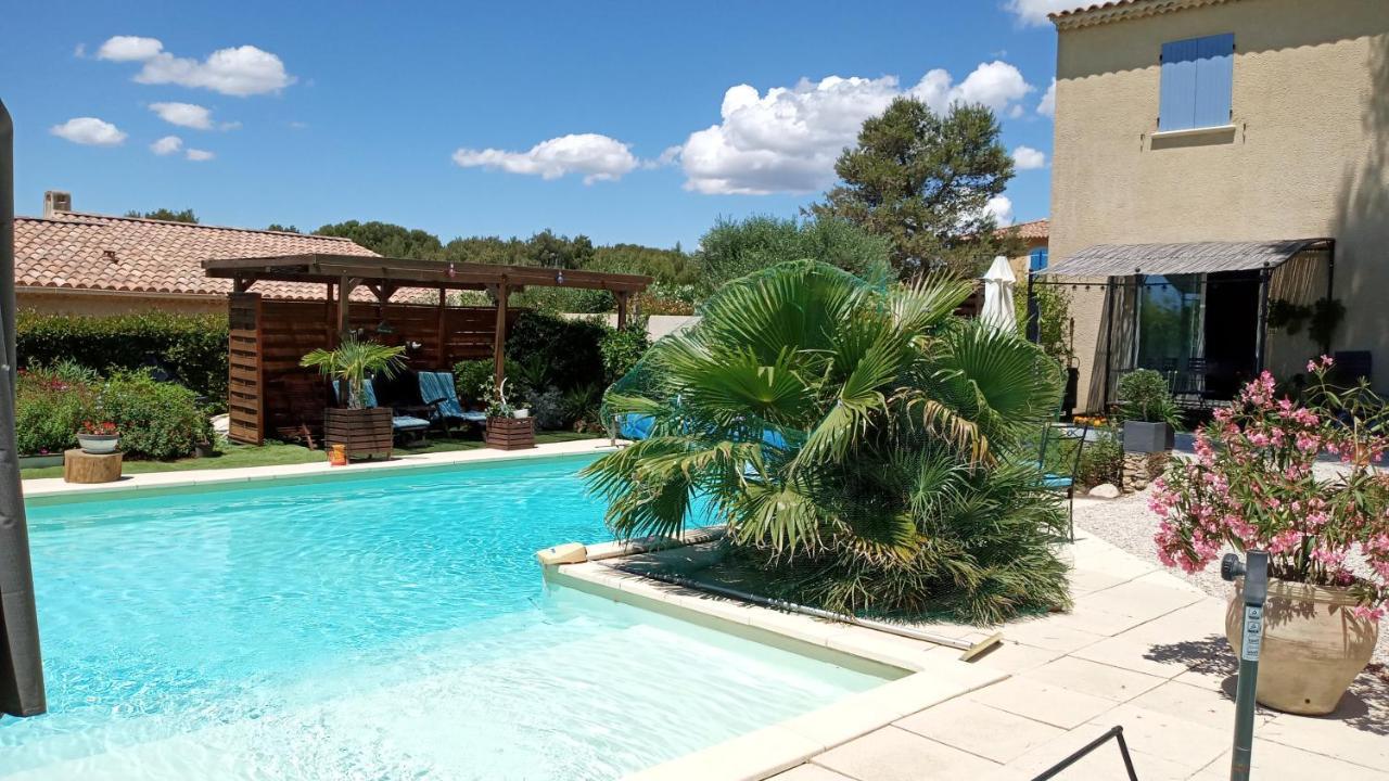 Les Coronilles Bed & Breakfast Бокер Екстериор снимка