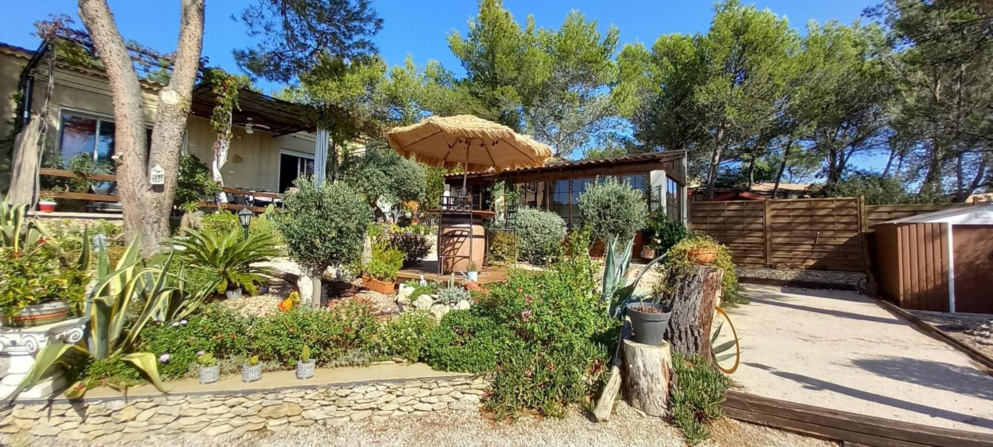 Les Coronilles Bed & Breakfast Бокер Екстериор снимка
